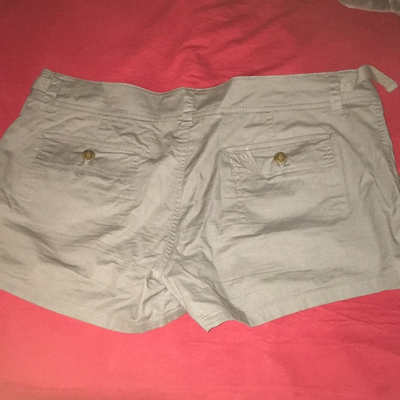 ... - Picture 2 of 2